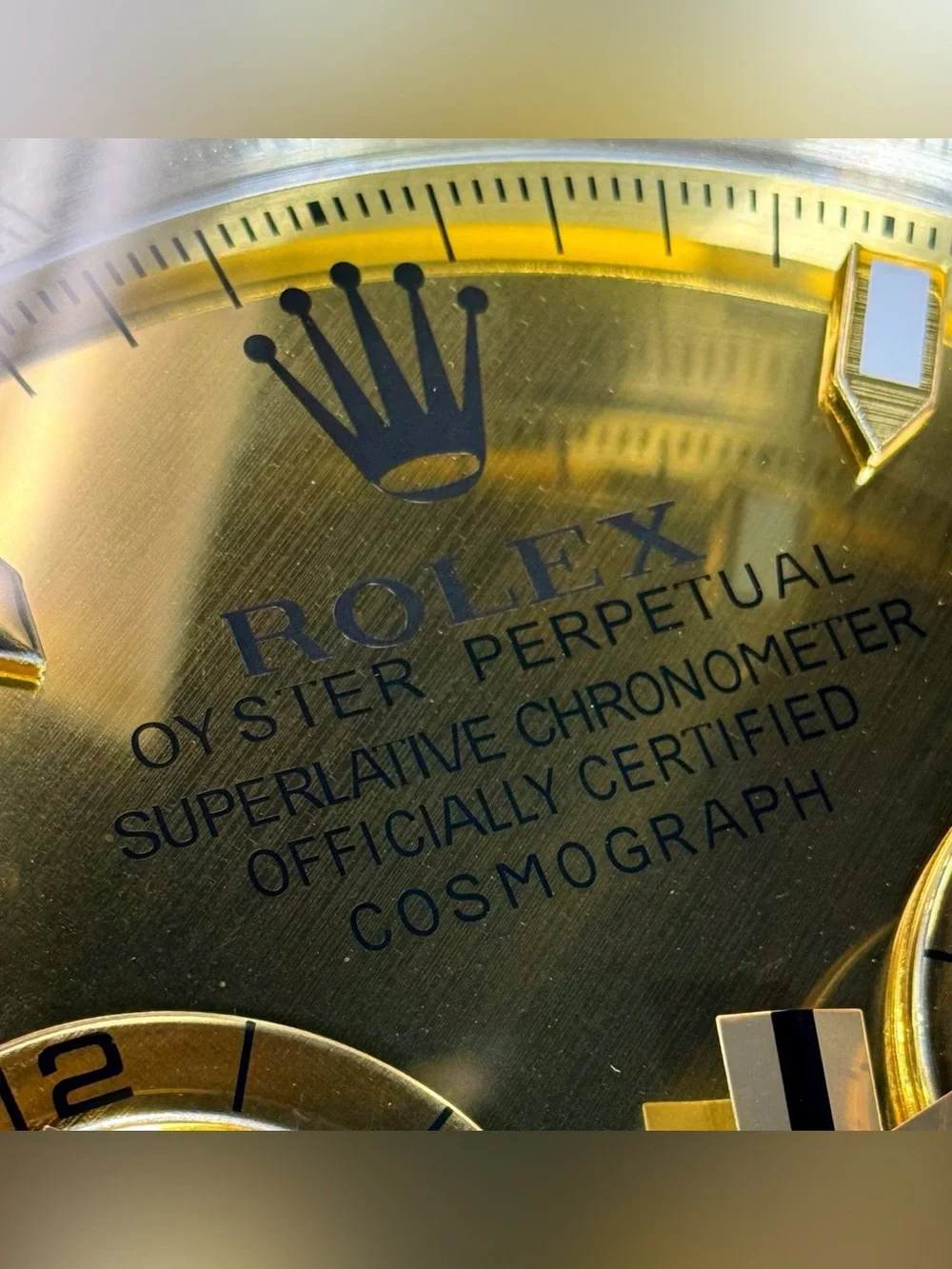 DAYTONA Cosmograph Wall Clock | Yellow Gold Bezel Insert | Yellow Gold Dial Face